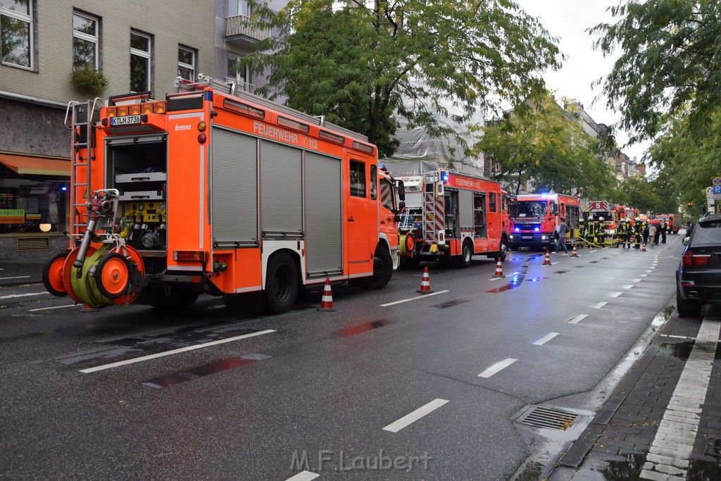 Feuer 2 Koeln Nippes Neusserstr P057.JPG - Miklos Laubert